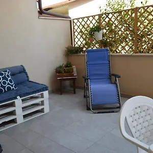 casa-vacanze-lombardo-santa-teresa-di-riva.sicilyhotelsitaly.net/